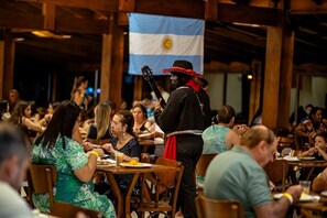Breakfast and dinner served - Makai Resort All Inclusive Convention (Barra dos Coqueiros)