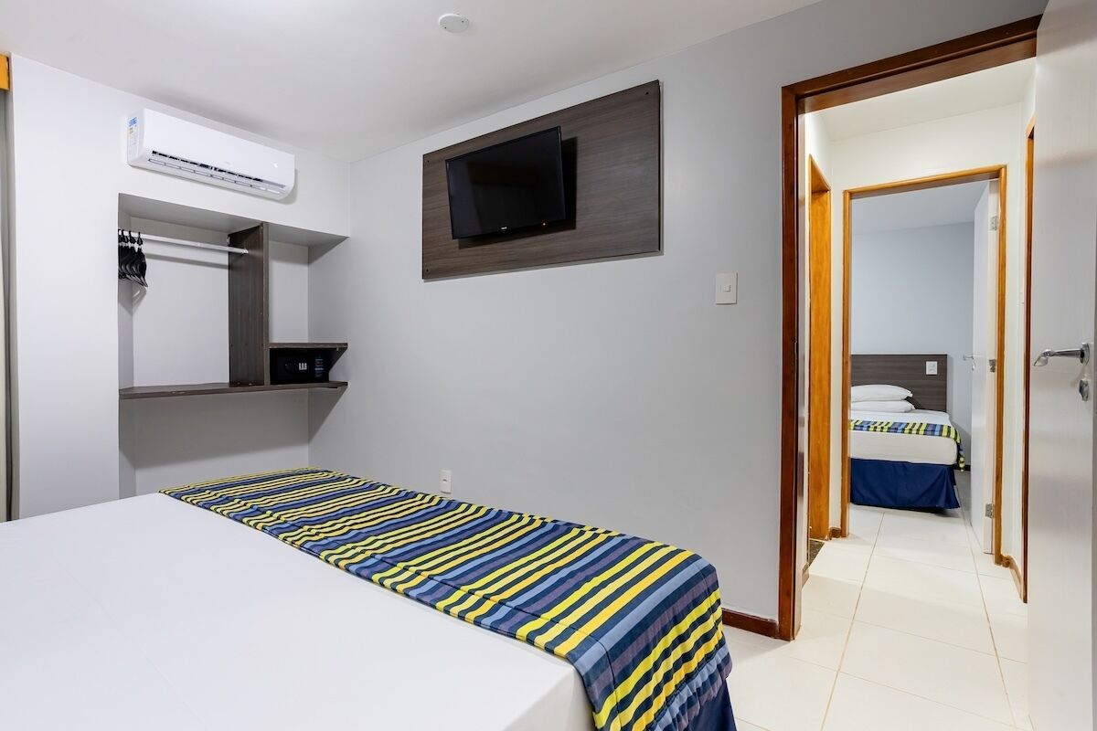 Bungalow – premium | Minibar, safe på rommet, skrivebord og blendingsgardiner