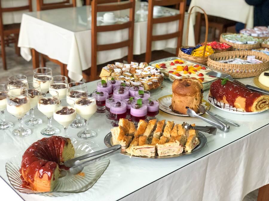 Desayuno bufé gratuito y diario