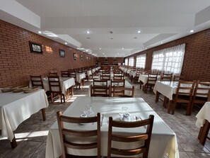 Desayuno buffet incluido todos los días 
