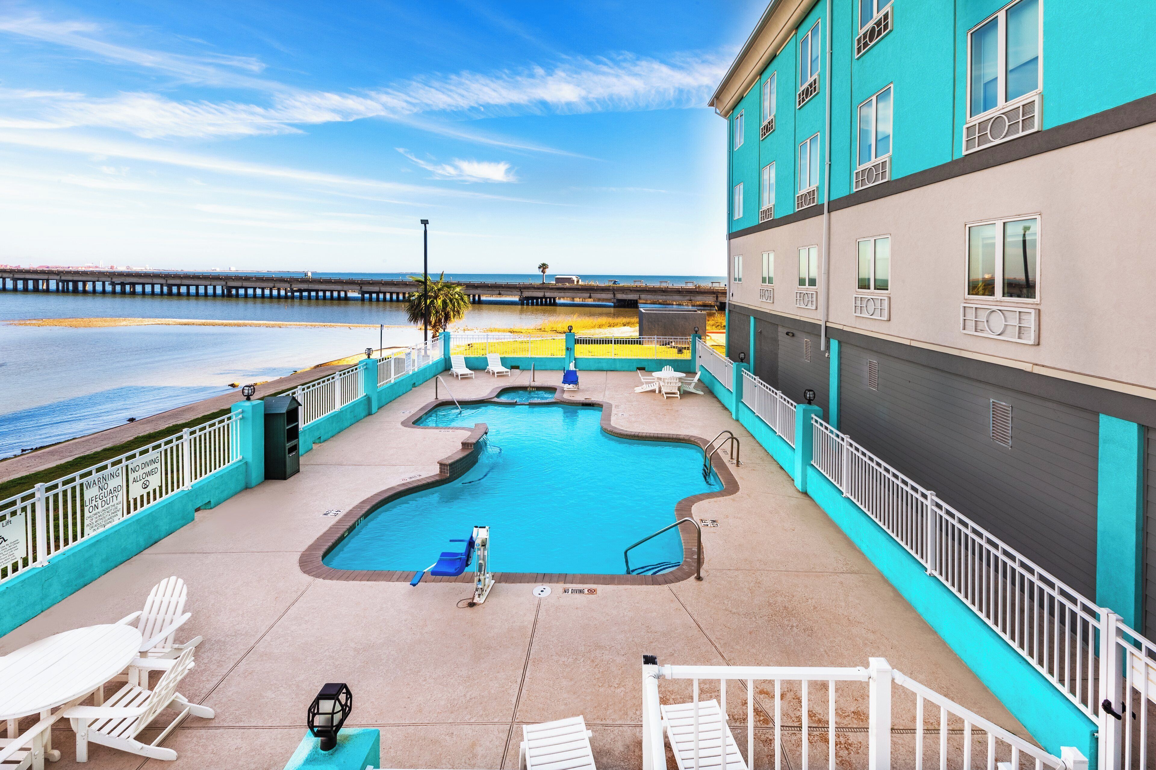 Outdoor pool, open 9 AM to 11 PM, sun loungers