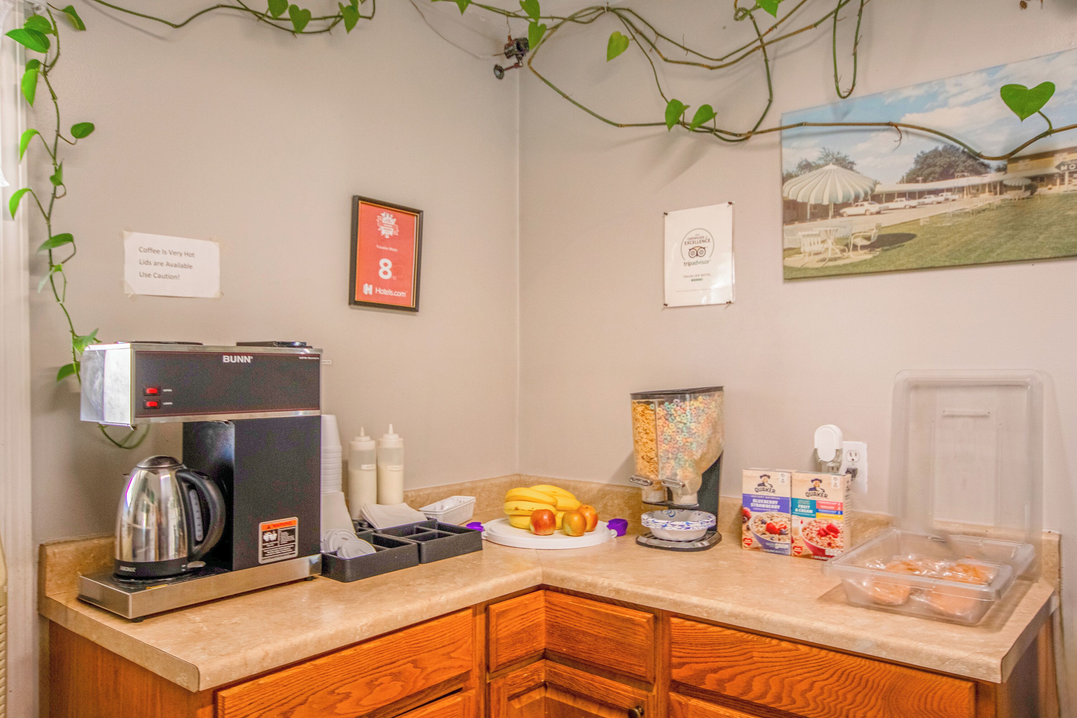 Free daily continental breakfast