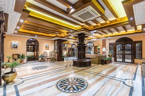 Lobby - Hotel Manang (Kathmandu)