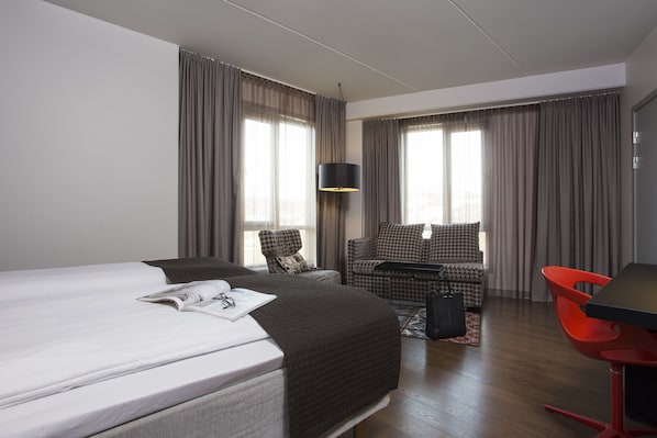 Premium bedding, pillowtop beds, in-room safe, desk