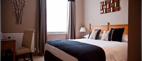 Habitación ejecutiva doble, 1 cama doble | 1 dormitorio, wifi gratis, ropa de cama