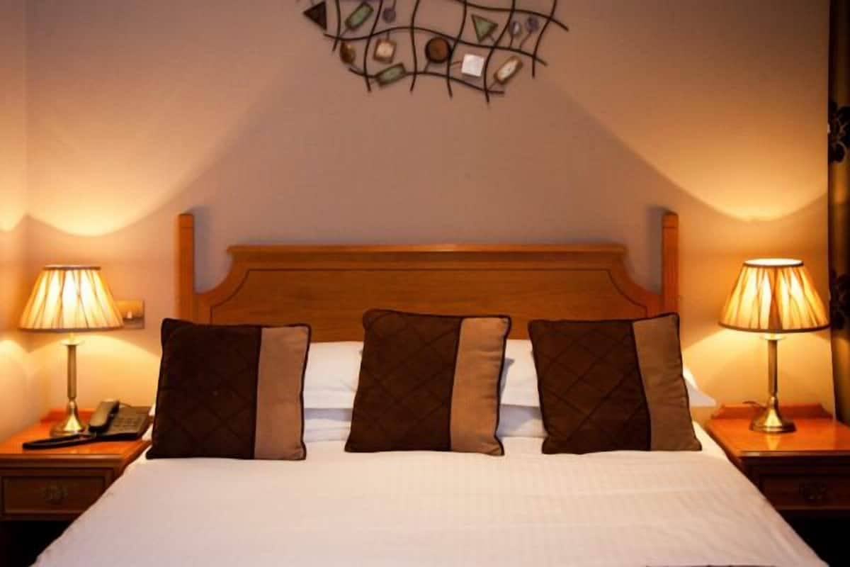 standard double room, 1 double bed | free wifi, bed sheets