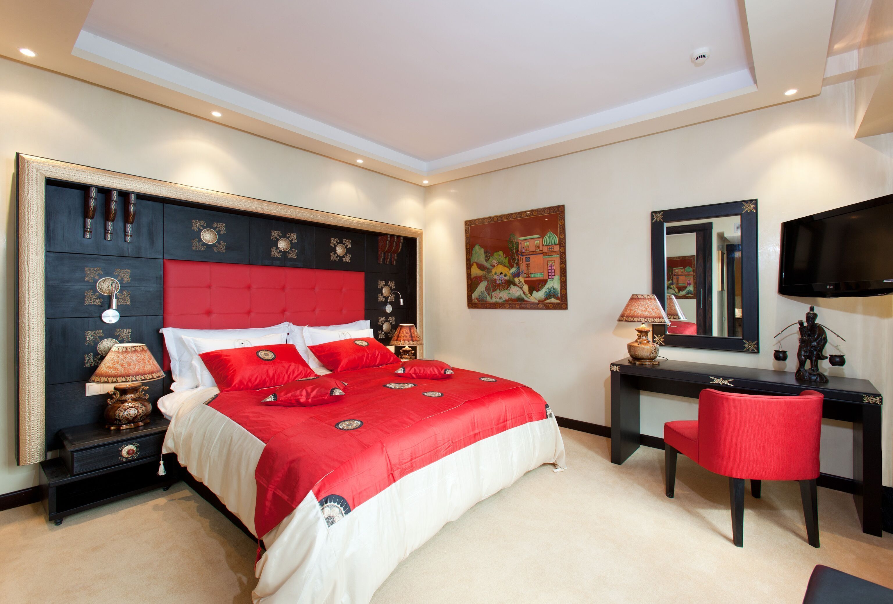 Allergikerbettwaren, Betten mit Memory-Foam-Matratzen, Minibar