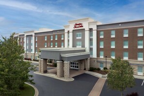 Exterior - Hampton Inn & Suites Holly Springs (Holly Springs)