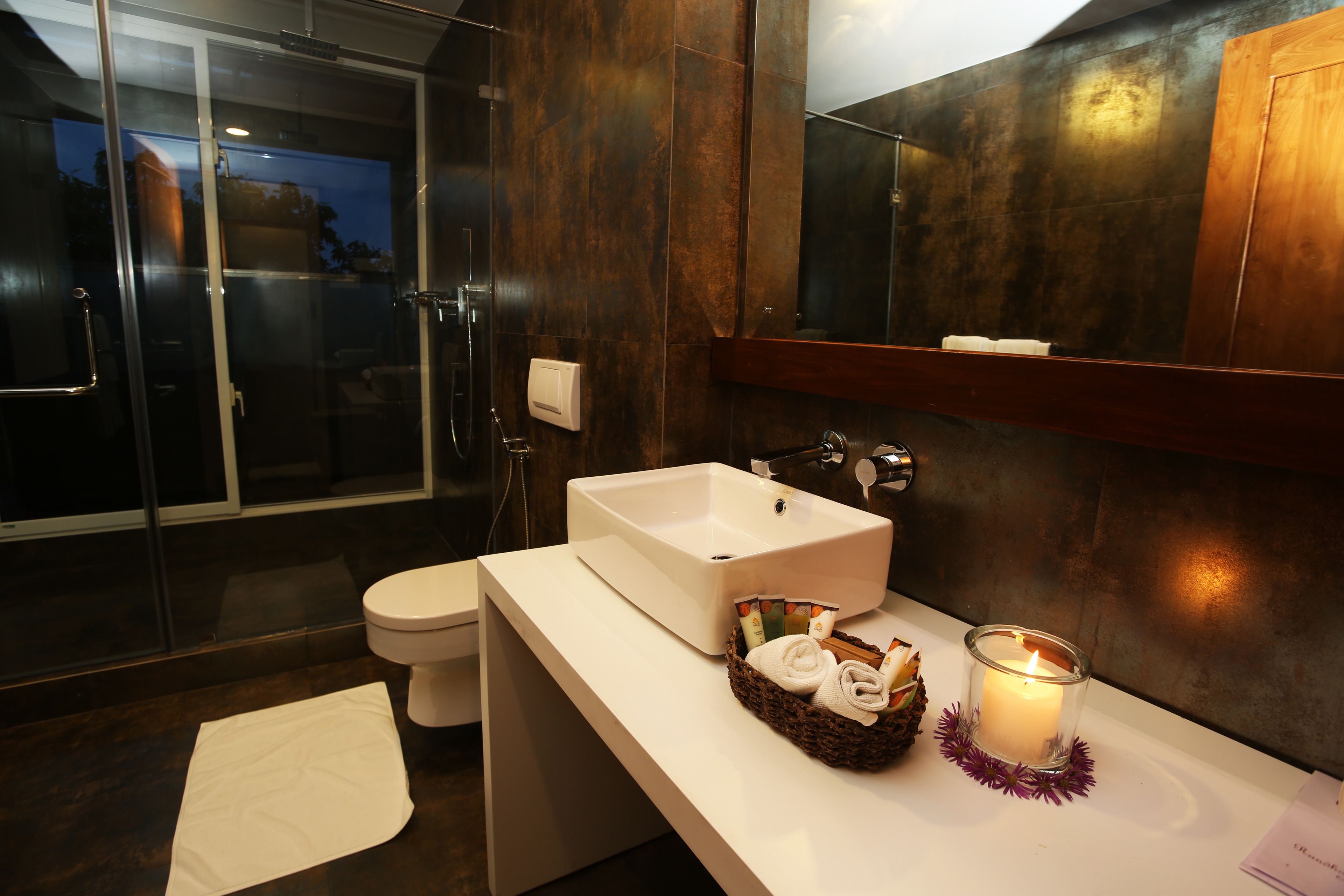 super deluxe, 1 bedroom, mountainside, balcony, non smoking | bathroom sink