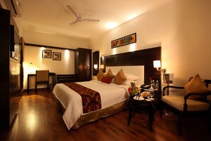 Suite, 1 Bedroom - Hotel Crossroads (Gurugram)