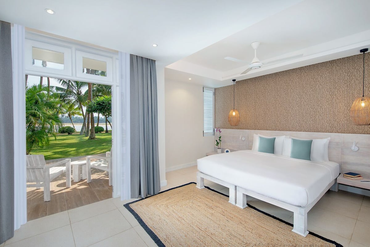 Premium bedding, Select Comfort beds, minibar, in-room safe