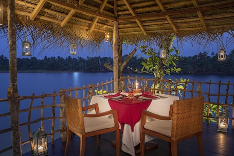 2 ristoranti; aperti a colazione, a pranzo e a cena. Avani Kalutara Resort