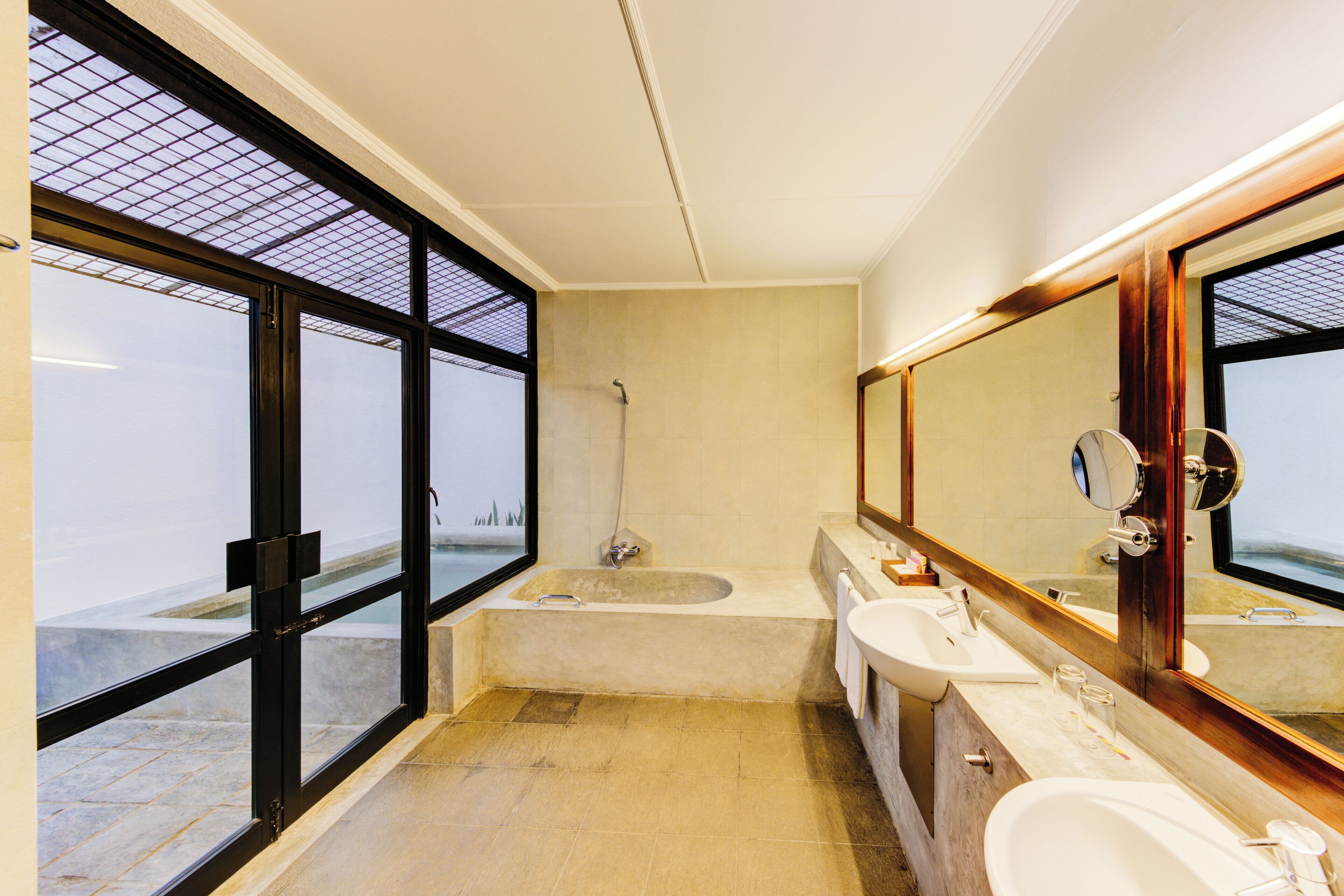 eagle lodge suite - 15% on f&b, 10% on spa | bathroom | shower, free toiletries, hair dryer, bidet