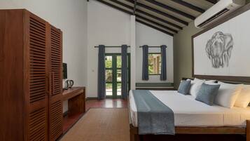 Chalet | Minibar, caja fuerte, mobiliario individual y escritorio