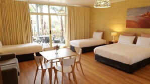 Deluxe Family Room - Portside Motel (Port Campbell)