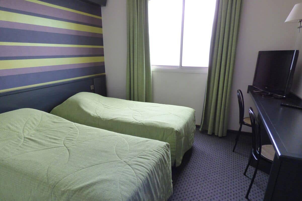 Twin Room | Desk, blackout curtains, soundproofing, iron/ironing board