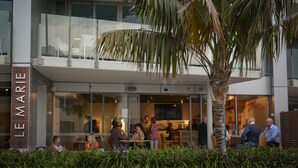 Restaurant - The Pacific Apartments (Tauranga)