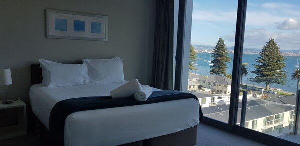 Superior-Apartment, Mehrere Schlafzimmer (Superior 4 Bdrm Apartmnt) | Individuell eingerichtet, Bügeleisen/Bügelbrett, kostenloses WLAN