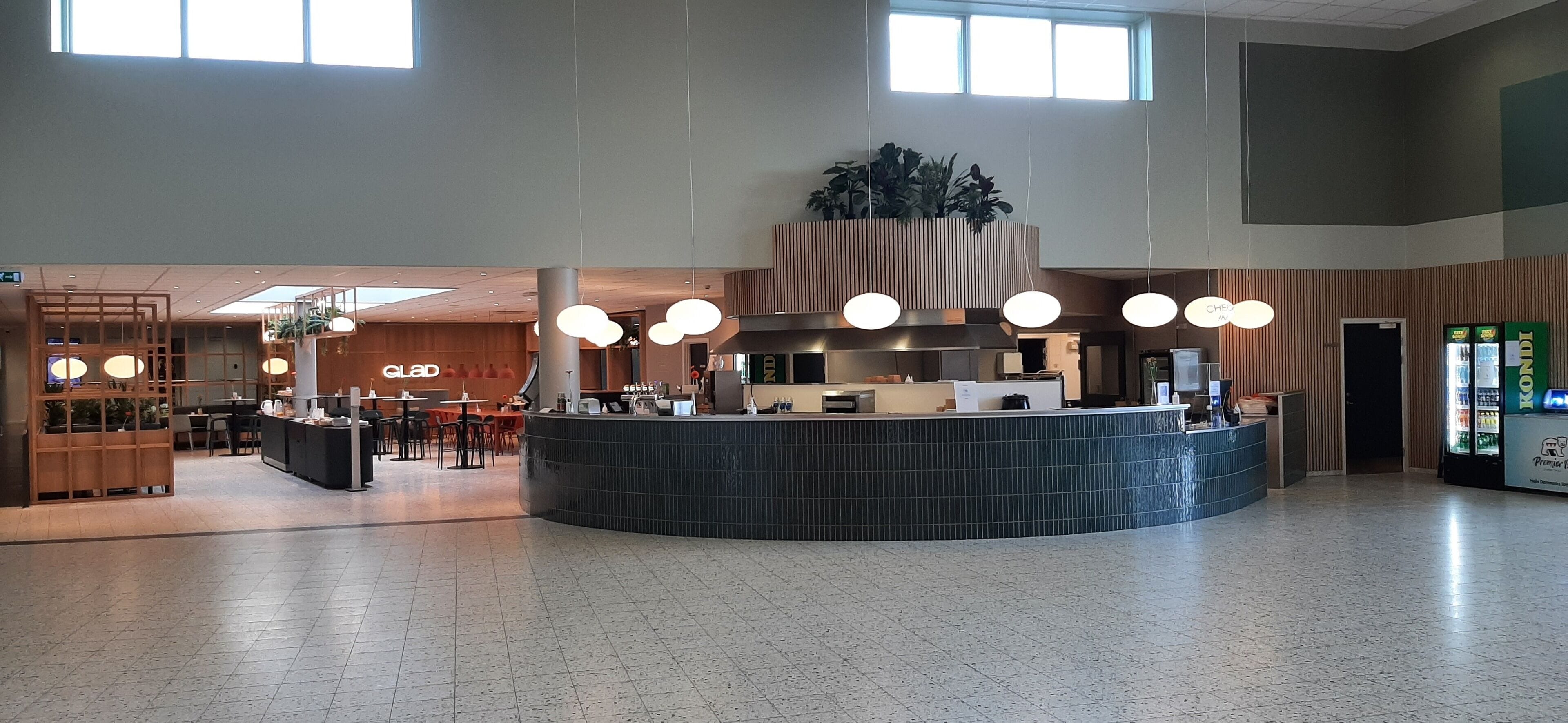 Daily continental breakfast (DKK 75 per person)