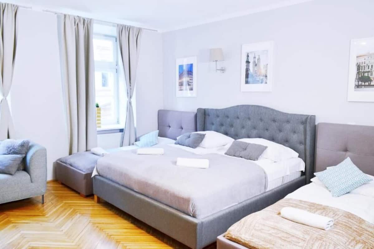 Comfort Studio Suite, Multiple Beds (Floriańska Street) | 1 bedroom, desk, laptop workspace, iron/ironing board