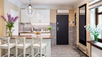 Estudi Deluxe (Florianska Street) | 1 dormitori, escriptori i espai de treball apte per a portàtils