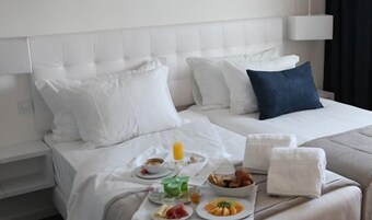 双人房 | 记忆海绵床垫、迷你吧、客房内保险箱、特色装修