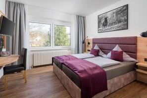 Comfort Double Room, Non Smoking | In-room safe, desk, laptop workspace, free WiFi - Heidehotel Bockelmann (Bispingen)