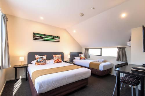 Upstairs Apartment, Multiple Beds
