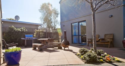 298 Westside Motor Lodge