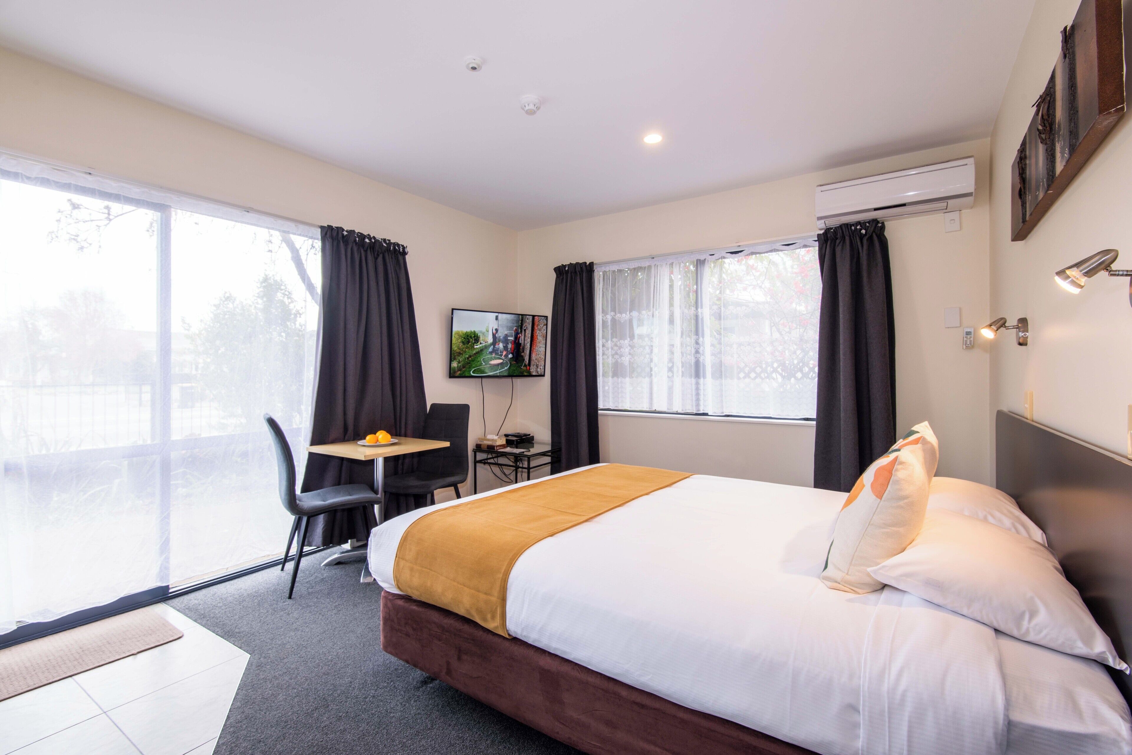 Studio « Premier », 1 très grand lit (Spa) | Matelas Select Comfort, bureau, chambres insonorisées