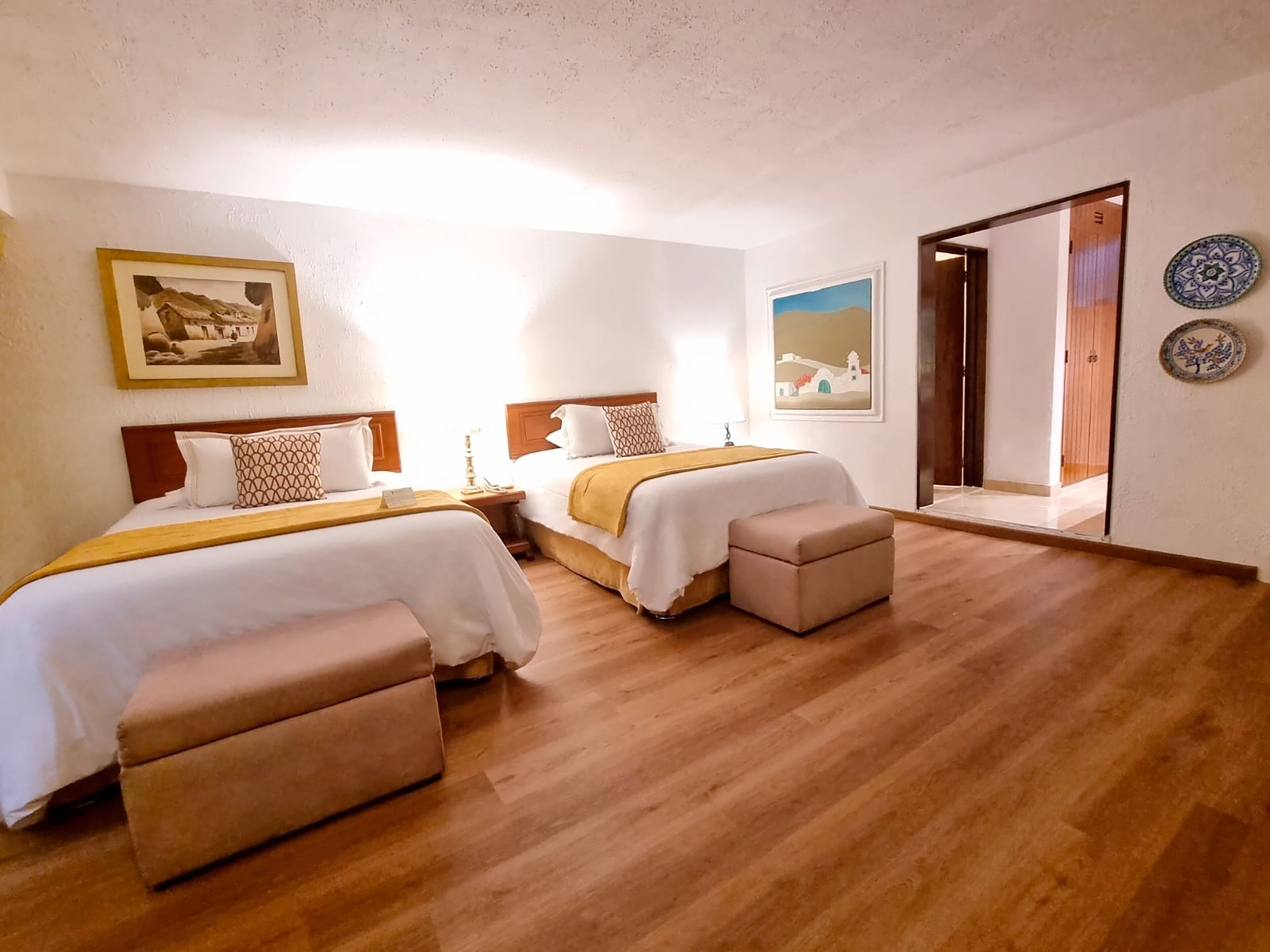 Couette en duvet, minibar, coffre-fort, décor unique