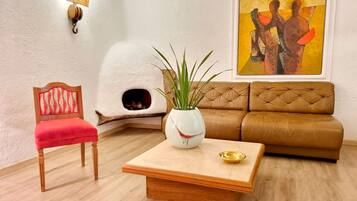 Suite ejecutiva | Minibar, caja de seguridad en la habitación y decoración personalizada