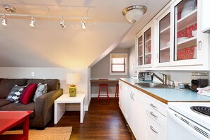 NO. 6 Treetop Suite | Living area | 52-inch Smart TV with digital channels, streaming services - Boise Guest House (Boise)