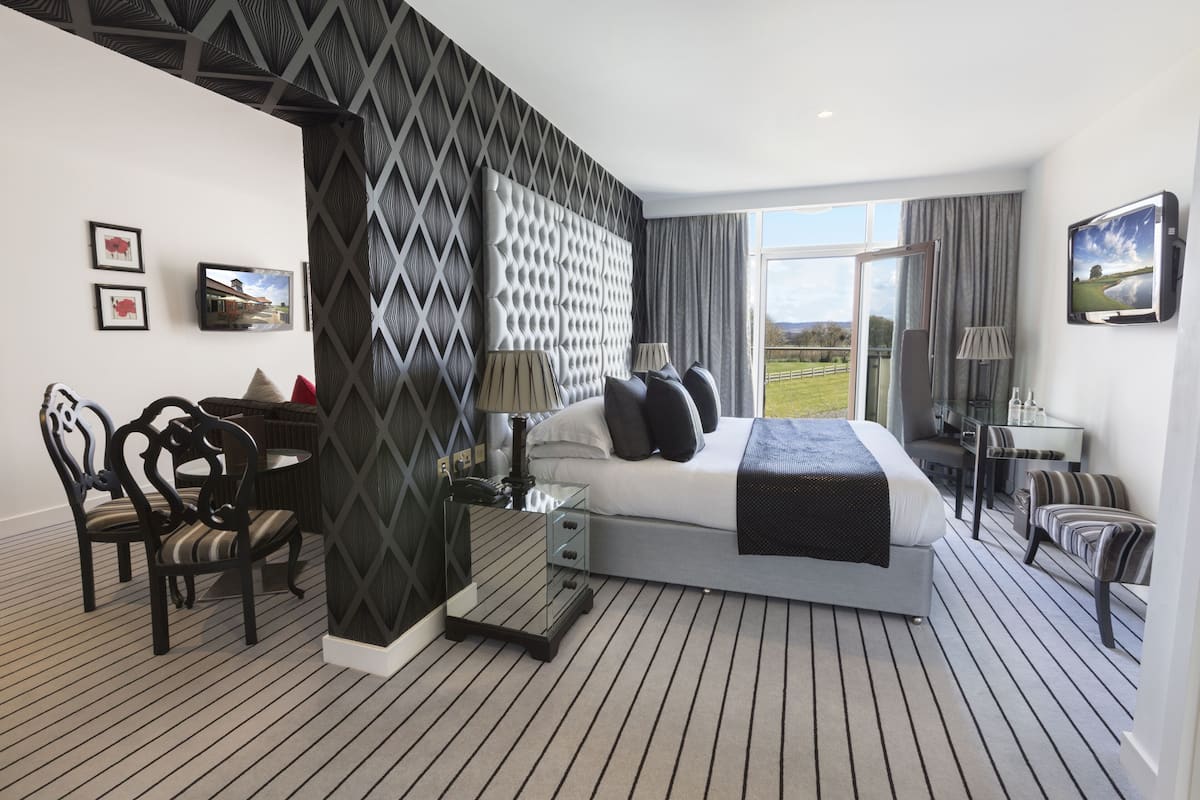 suite | egyptian cotton sheets, premium bedding, pillow-top beds, in-room safe