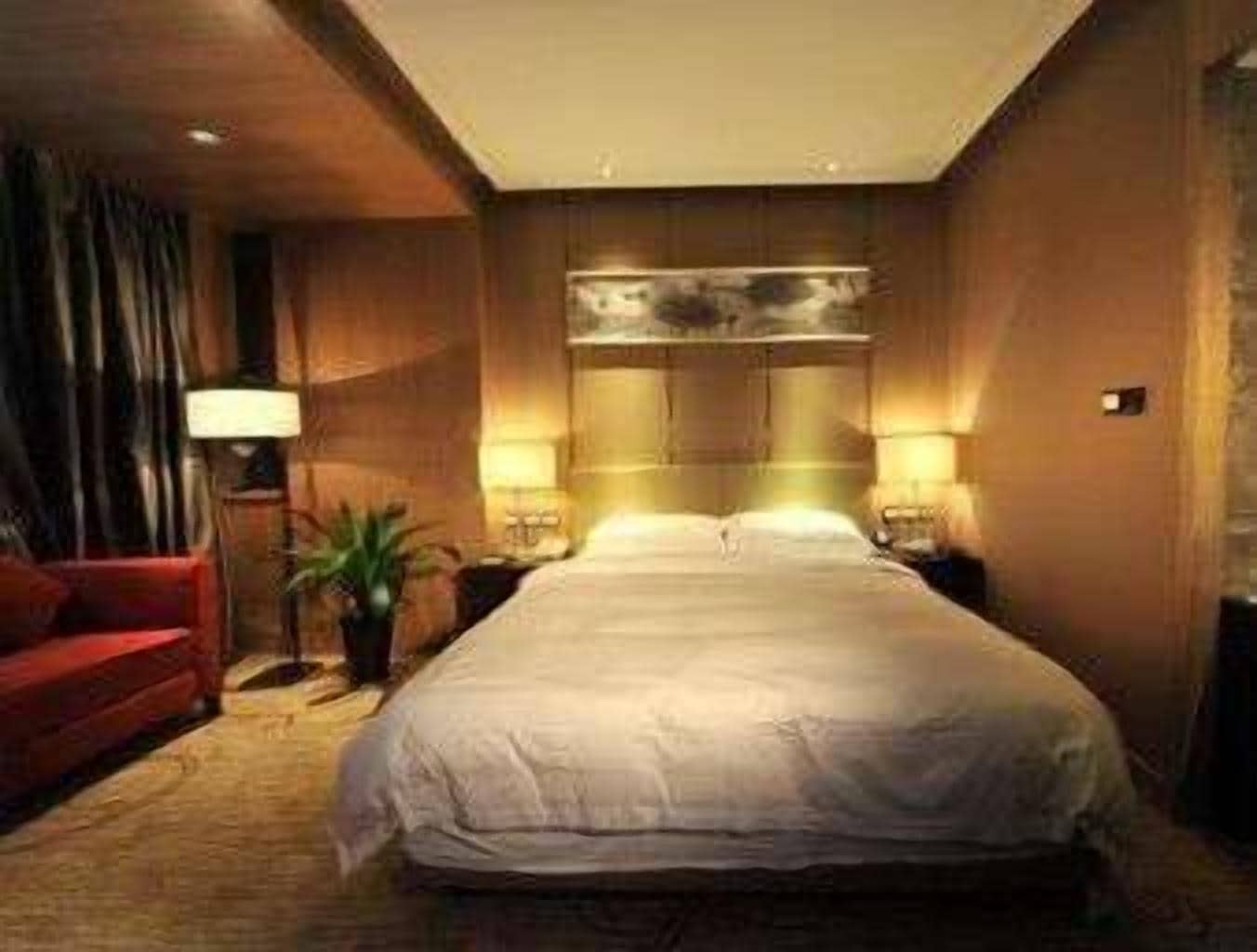 minibar, in-room safe, desk, iron/ironing board