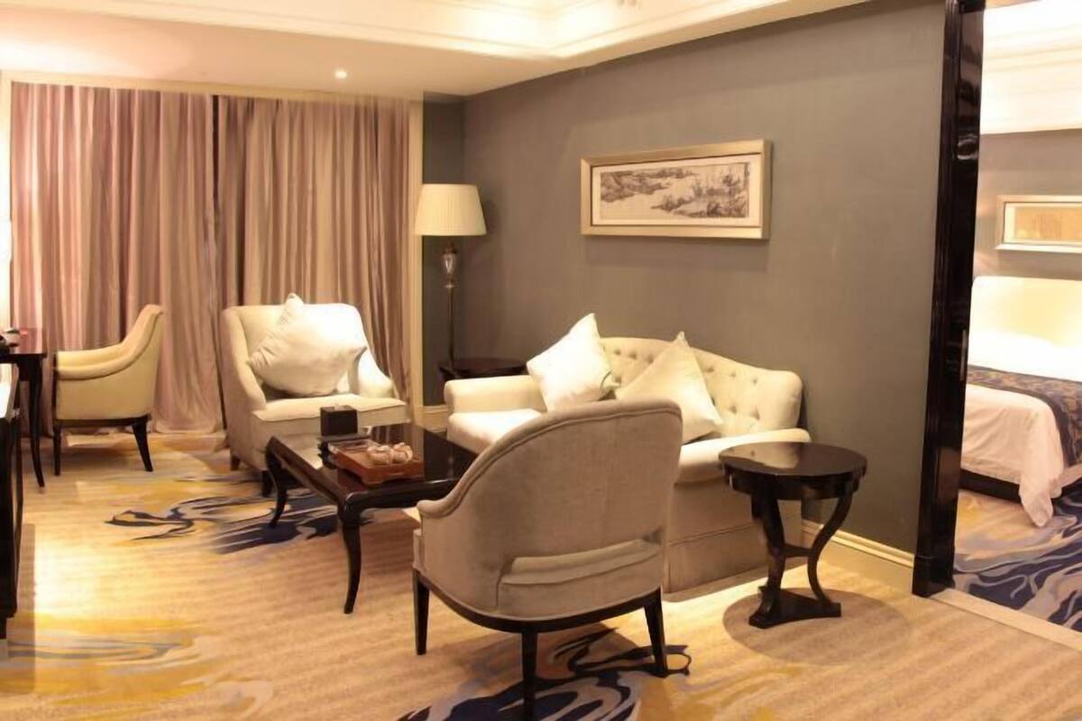 アラーム付き時計