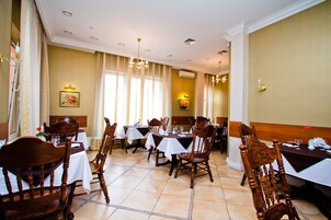 Se sirven desayunos, almuerzos y cenas