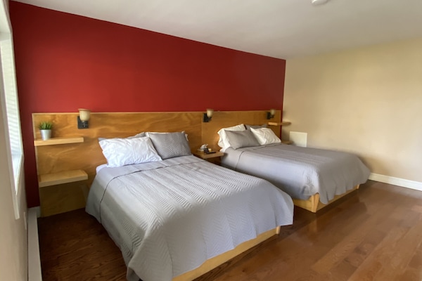 Standard Double Room | Travel crib, rollaway beds (free), WiFi (free), bed sheets