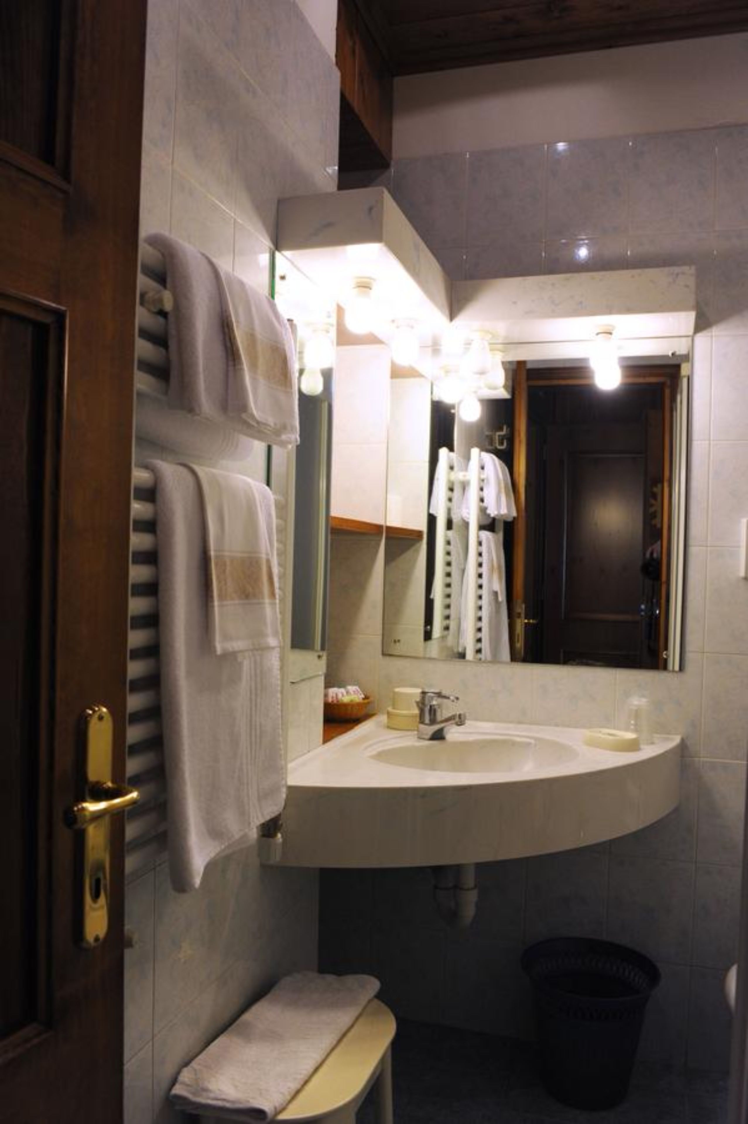 free toiletries, hair dryer, bidet, towels