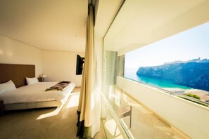 Suite – senior, flere senger, terrasse | Sengetøy av topp kvalitet og senger med Select Comfort-madrass