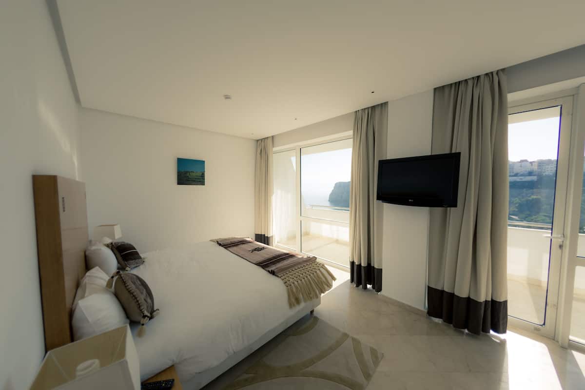 1 bedroom, premium bedding, Select Comfort beds, in-room safe