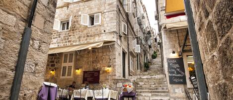 Restauration extérieure