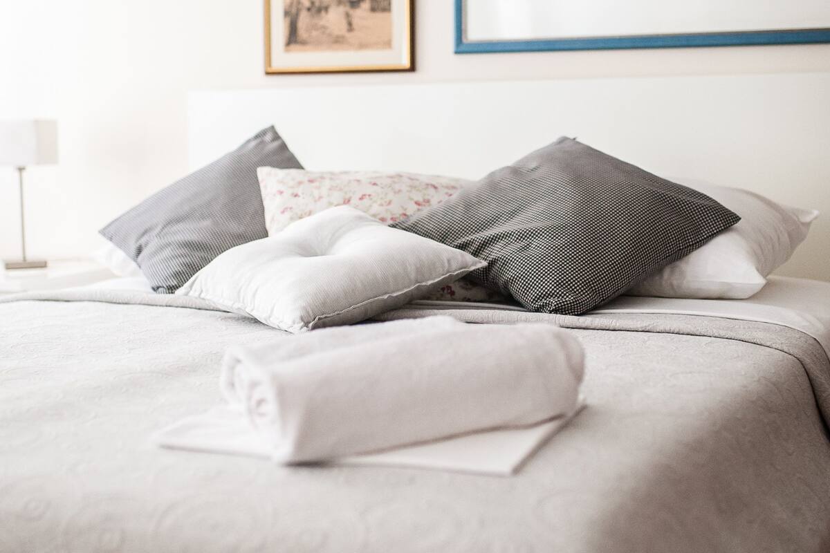 Comfort Double Room (Ana) | In-room safe, blackout drapes, soundproofing, iron/ironing board