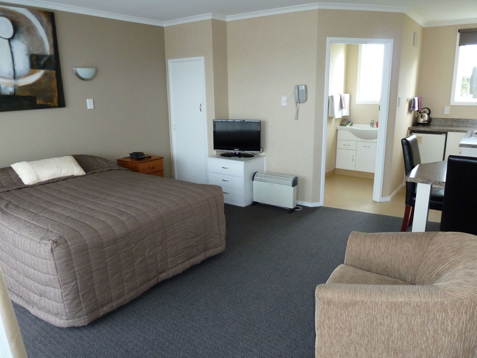 Desk, iron/ironing board, free WiFi, bed sheets