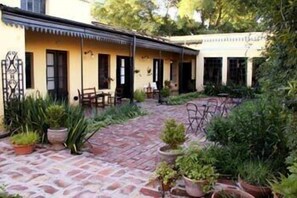 Exterior - Posada de la Plaza (San Antonio de Areco)