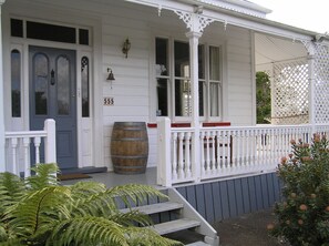 Chambre classique, 1 grand lit | Literie de qualité, lit avec matelas à plateau-coussin, décor unique