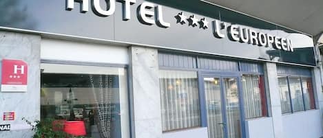 Front of property – evening/night