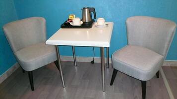 2 slaapkamers, een kluis op de kamer, individueel gemeubileerd