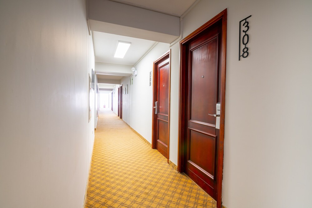 EL TUMI HOTEL by null