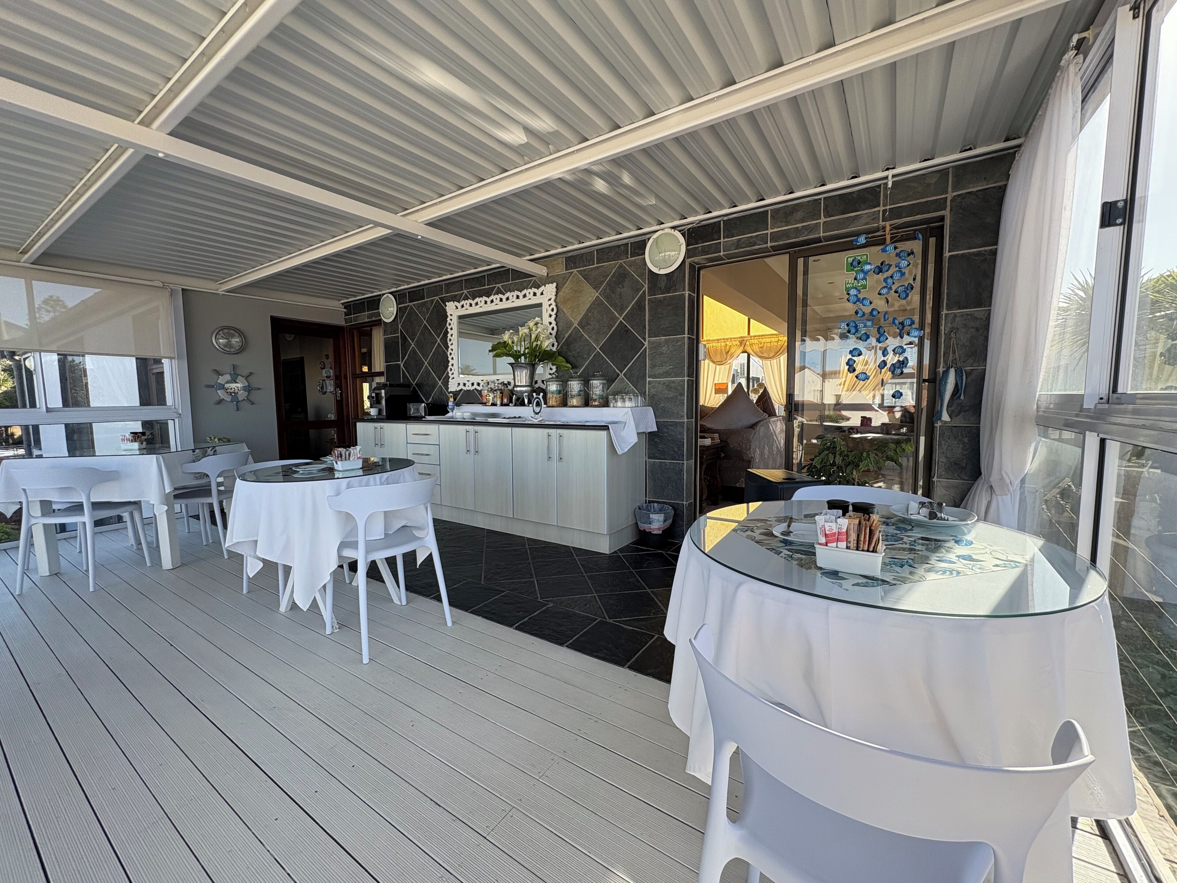 Enskur morgunverður daglega (200 ZAR á mann)